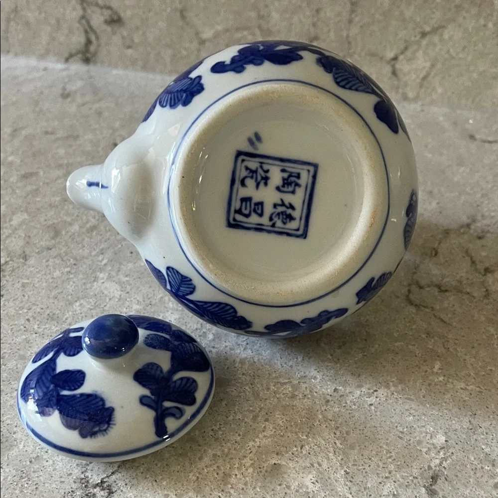 Chinese Porcelain Teapot, Blue and White Florals